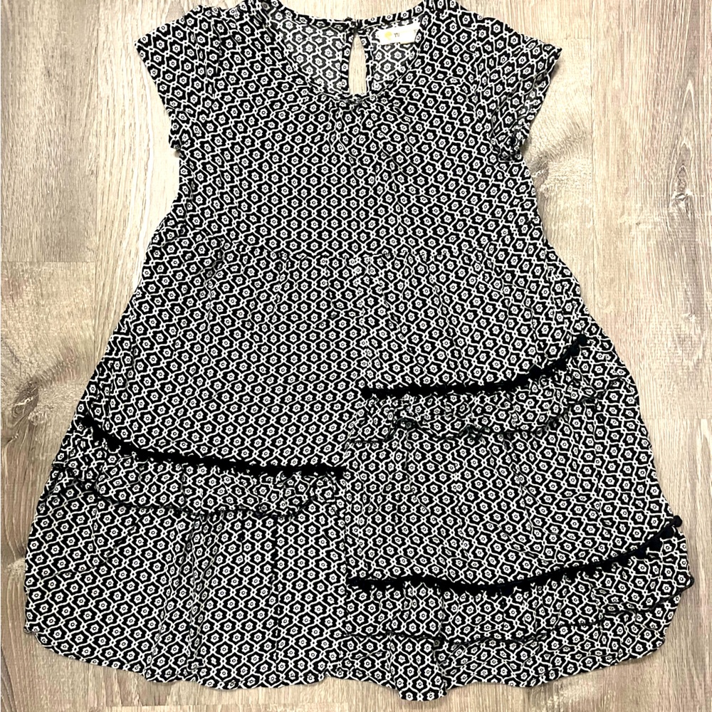 Girl's Tucker + Tate Black and White Dress- Size 5- Pre-owned - Picture 1 of 3